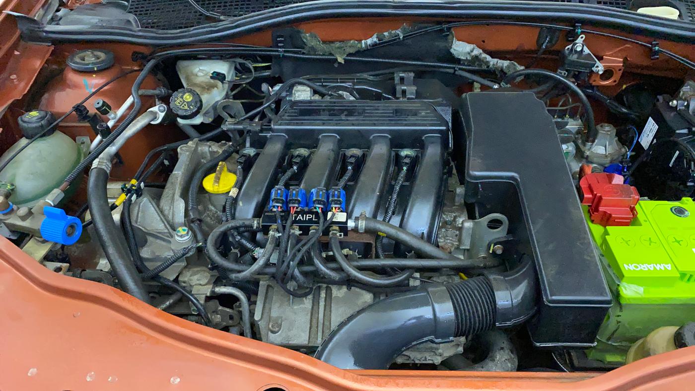 2017 Renault Duster RXL PETROL, CNG, Manual, 26,817 km, Engine View - Right