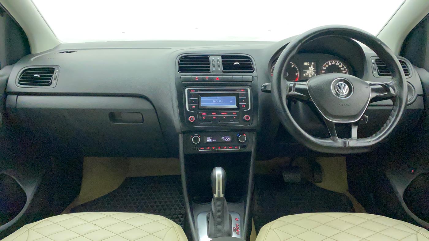 2015 Volkswagen Vento COMFORTLINE 1.5 AT, Diesel, Automatic, 99,094 km, Dashboard