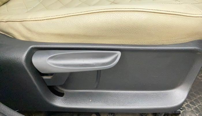 2015 Volkswagen Vento COMFORTLINE 1.5 AT, Diesel, Automatic, 99,094 km, Driver Side Adjustment Panel