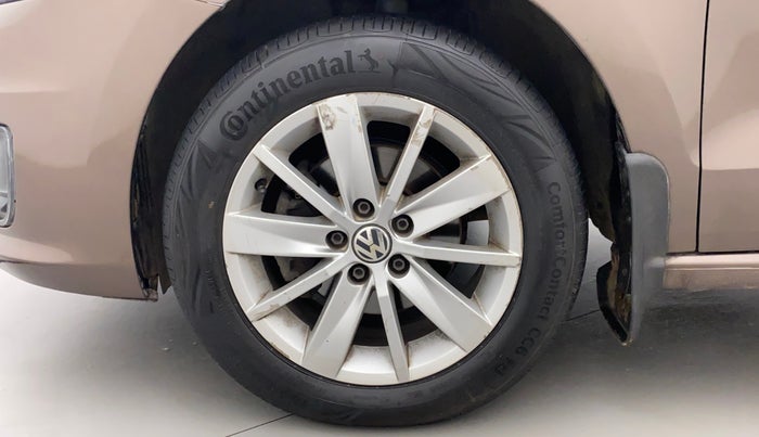 2015 Volkswagen Vento COMFORTLINE 1.5 AT, Diesel, Automatic, 99,094 km, Left Front Wheel