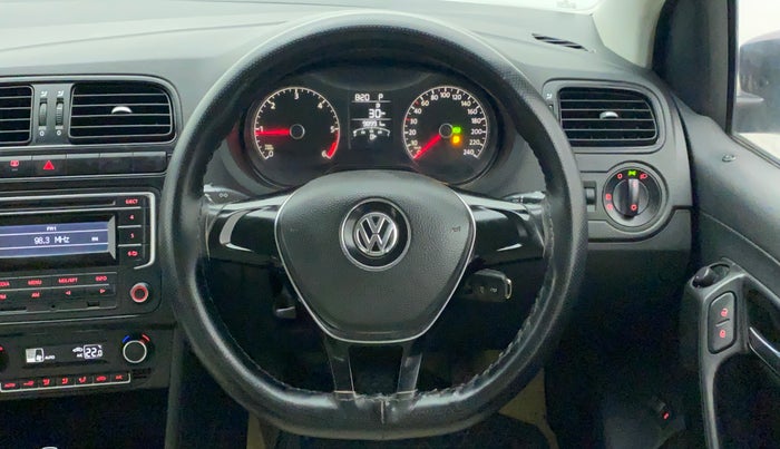 2015 Volkswagen Vento COMFORTLINE 1.5 AT, Diesel, Automatic, 99,094 km, Steering Wheel Close Up
