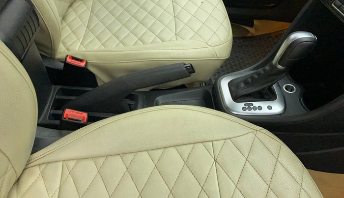 2015 Volkswagen Vento COMFORTLINE 1.5 AT, Diesel, Automatic, 99,094 km, Gear Lever