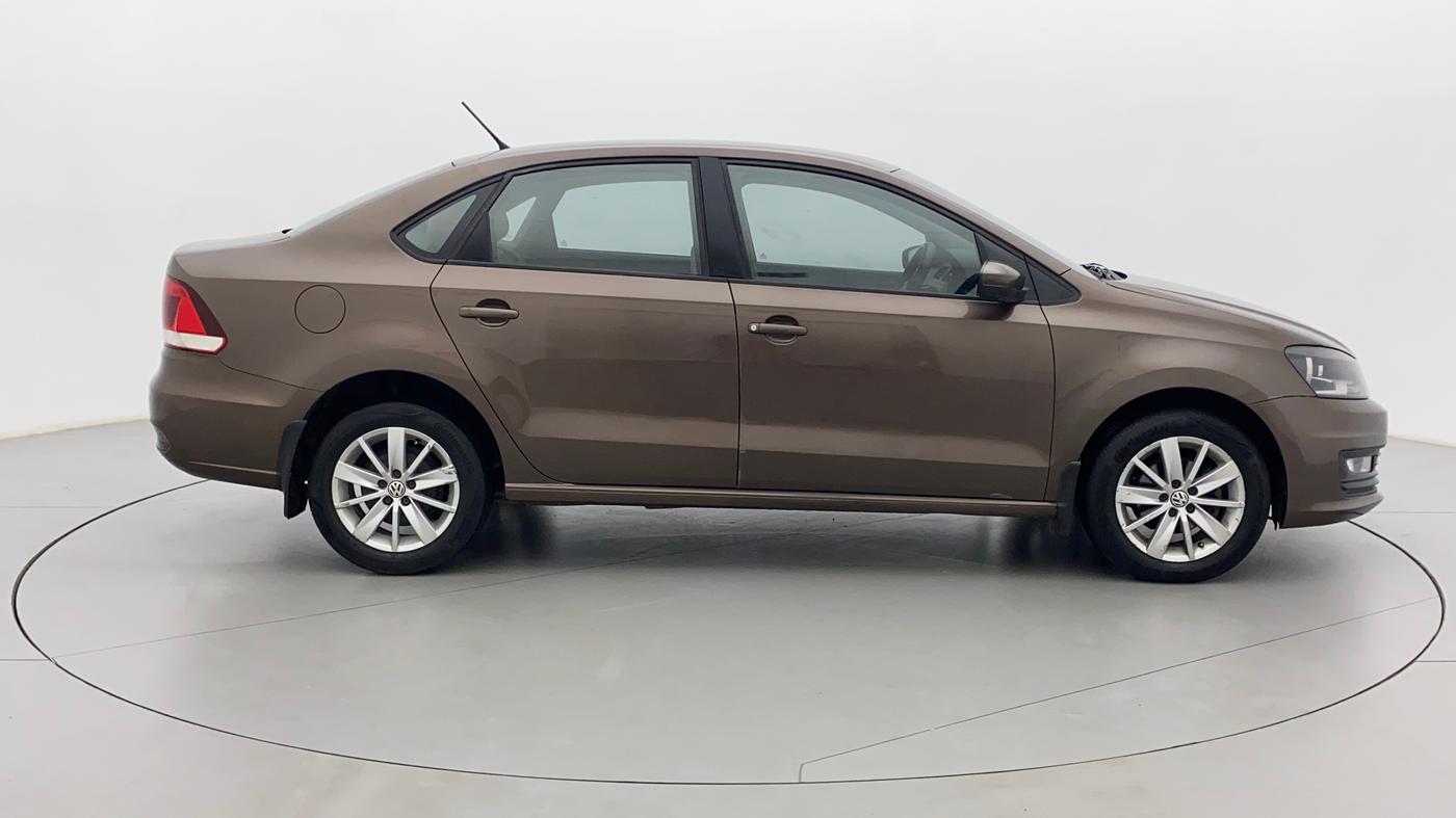 2015 Volkswagen Vento COMFORTLINE 1.5 AT, Diesel, Automatic, 99,094 km, Right Side View