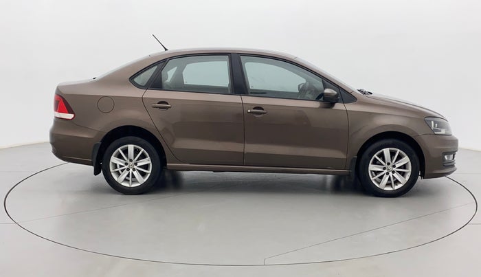 2015 Volkswagen Vento COMFORTLINE 1.5 AT, Diesel, Automatic, 99,094 km, Right Side View
