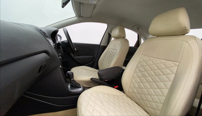 2015 Volkswagen Vento COMFORTLINE 1.5 AT, Diesel, Automatic, 99,094 km, Right Side Front Door Cabin