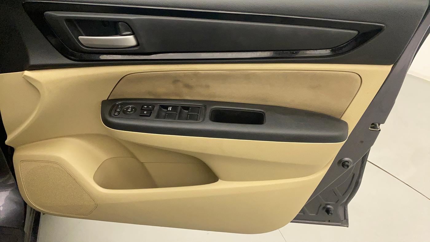 2019 Honda Amaze 1.2L I-VTEC VX, Petrol, Manual, 57,072 km, Driver Side Door Panels Control