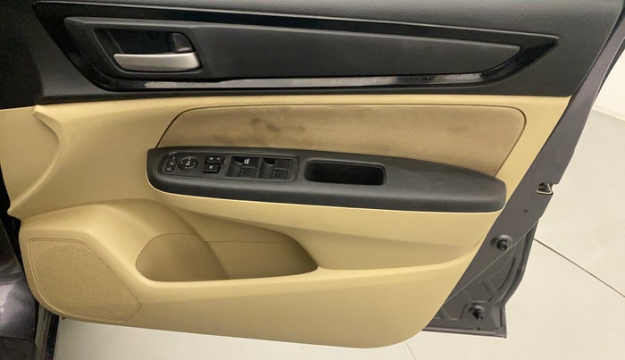 2019 Honda Amaze 1.2L I-VTEC VX, Petrol, Manual, 57,072 km, Driver Side Door Panels Control