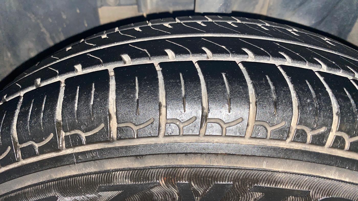 2016 Datsun Redi Go T (O), Petrol, Manual, 63,057 km, Left Front Tyre Tread