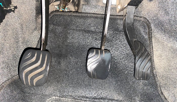 2016 Datsun Redi Go T (O), Petrol, Manual, 63,052 km, Pedals