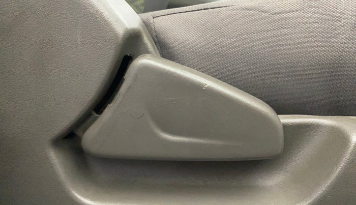 2016 Datsun Redi Go T (O), Petrol, Manual, 63,052 km, Driver Side Adjustment Panel