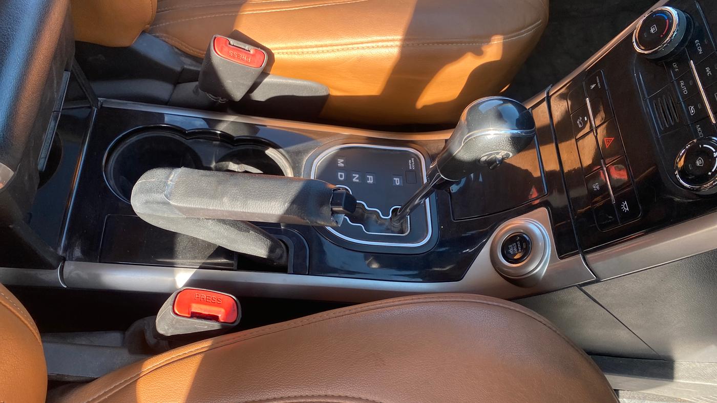 2019 Mahindra XUV500 W9 AT, Diesel, Automatic, 88,811 km, Gear Lever