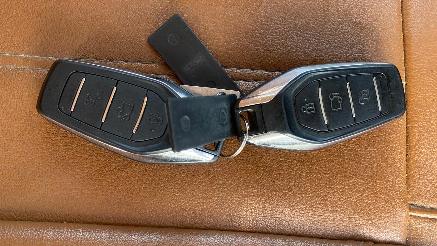 2019 Mahindra XUV500 W9 AT, Diesel, Automatic, 88,811 km, Key Close Up