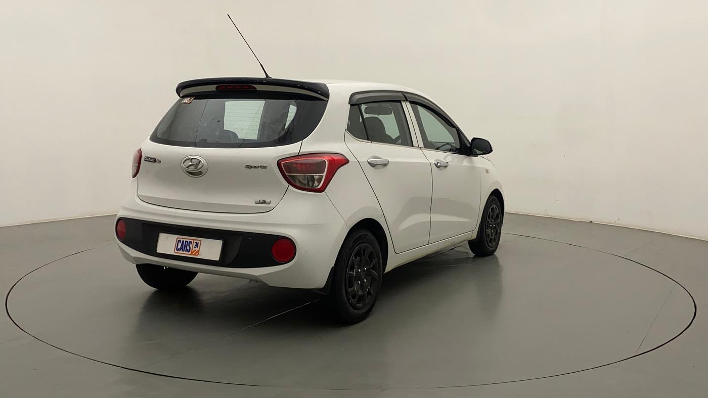 2017 Hyundai Grand i10 SPORTZ 1.2 KAPPA VTVT, CNG, Manual, 1,09,662 km, Right Back Diagonal