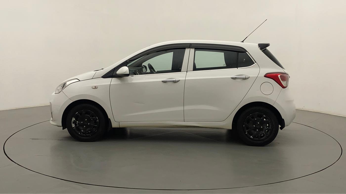 2017 Hyundai Grand i10 SPORTZ 1.2 KAPPA VTVT, CNG, Manual, 1,09,662 km, Left Side