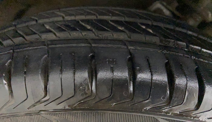 2012 Maruti A Star VXI ABS AT, Petrol, Automatic, 73,687 km, Right Rear Tyre Tread