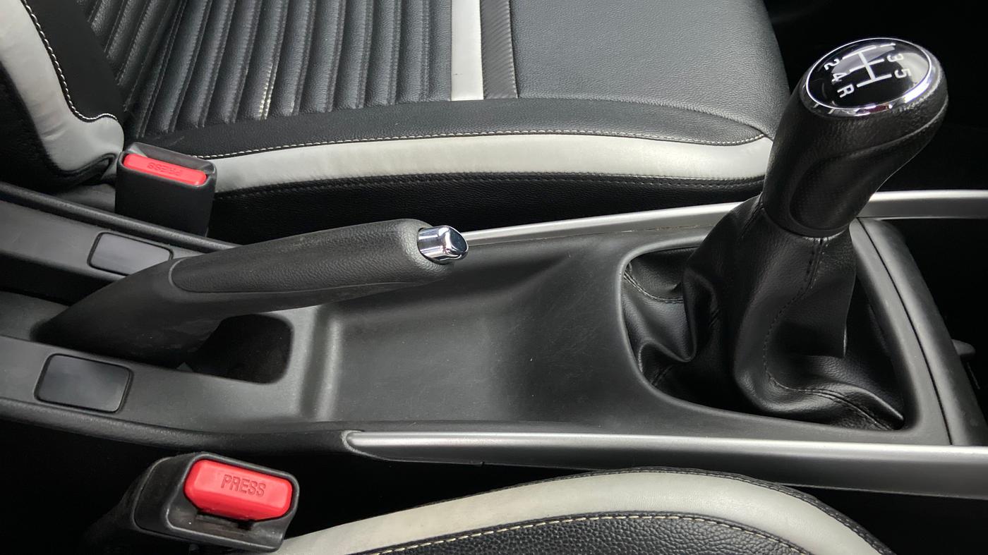 2018 Maruti Baleno DELTA 1.2 K12, Petrol, Manual, 17,286 km, Gear Lever