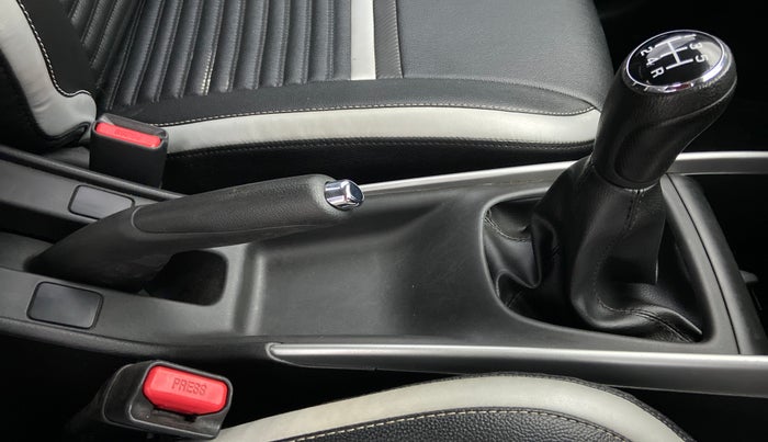 2018 Maruti Baleno DELTA 1.2 K12, Petrol, Manual, 17,286 km, Gear Lever