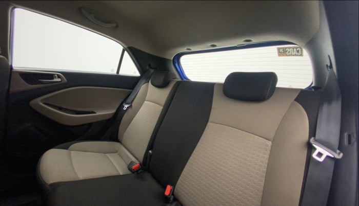 2016 Hyundai Elite i20 ASTA 1.2 (O), Petrol, Manual, 40,338 km, Right Side Rear Door Cabin