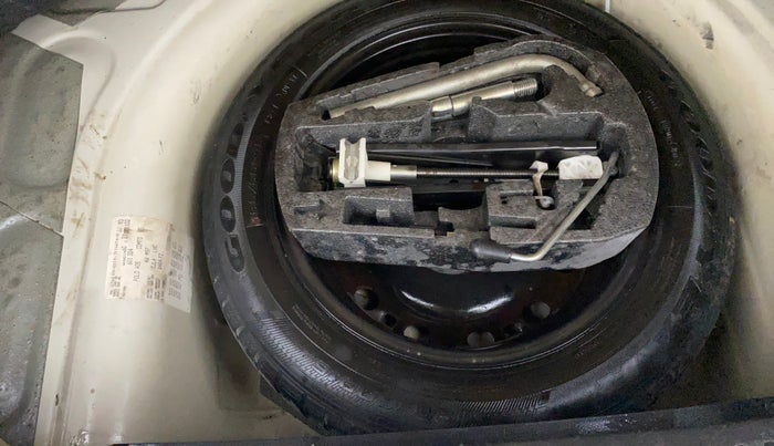 2014 Volkswagen Polo COMFORTLINE 1.2L, Petrol, Manual, 44,337 km, Spare Tyre