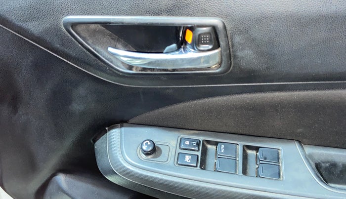 2020 Maruti Swift VXI AMT, Petrol, Automatic, 38,458 km, Driver Side Door Panels Control