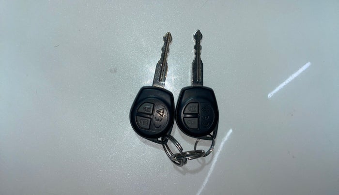 2020 Maruti Swift VXI AMT, Petrol, Automatic, 38,458 km, Key Close Up