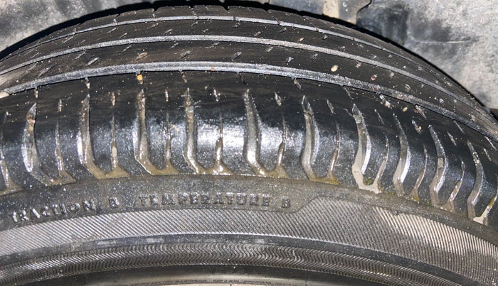 2020 Maruti Swift VXI AMT, Petrol, Automatic, 38,458 km, Left Rear Tyre Tread