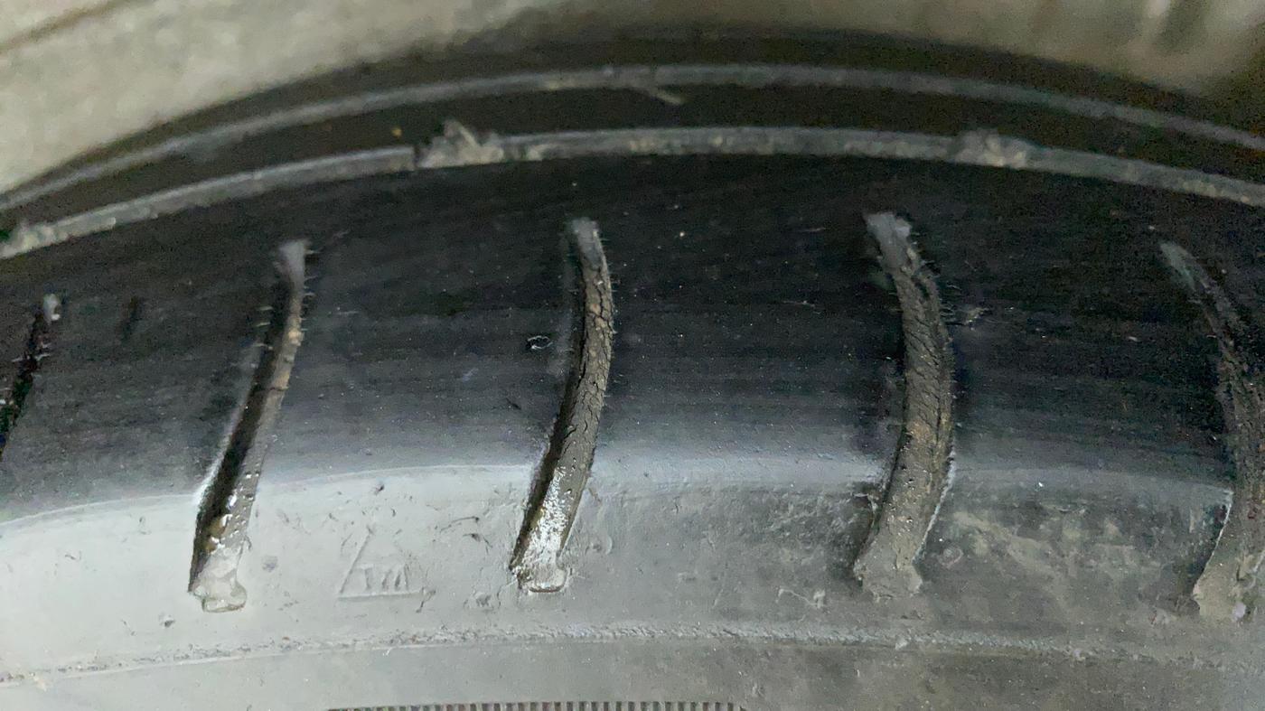 2015 Maruti Wagon R 1.0 LXI CNG, CNG, Manual, 95,478 km, Left Rear Tyre Tread