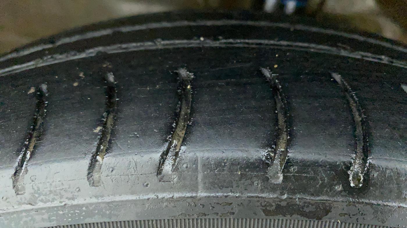 2015 Maruti Wagon R 1.0 LXI CNG, CNG, Manual, 95,478 km, Left Front Tyre Tread