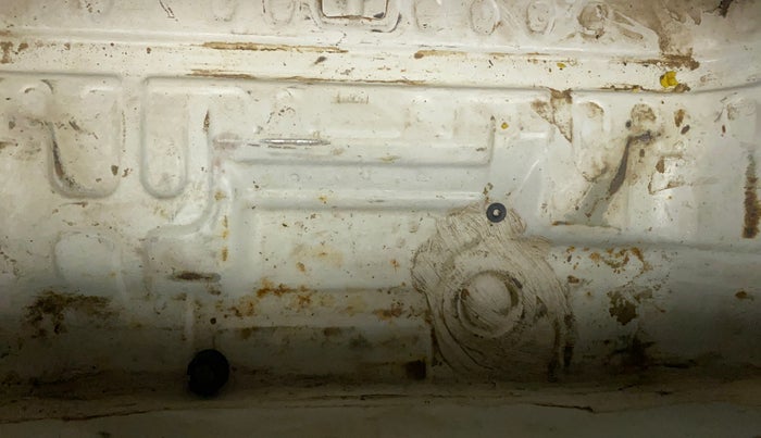 2016 Maruti Wagon R 1.0 VXI, CNG, Manual, 61,363 km, Boot floor - Slight discoloration