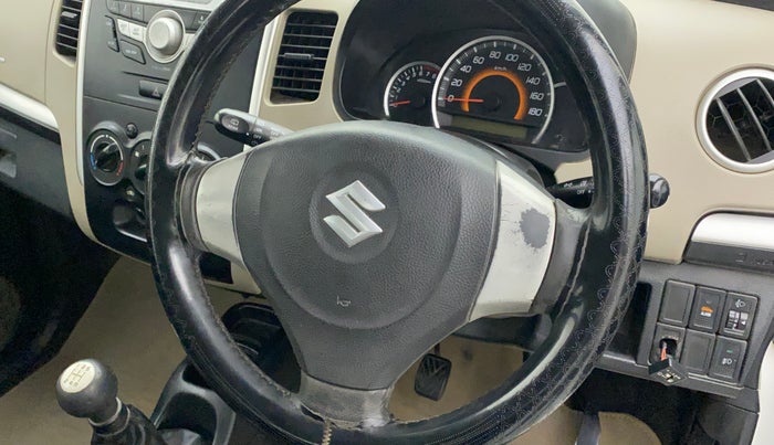 2016 Maruti Wagon R 1.0 VXI, CNG, Manual, 61,363 km, Steering wheel - Horn pad has minor damage