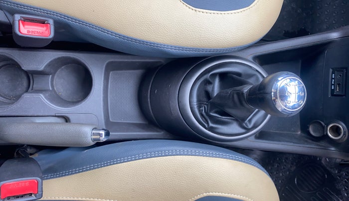 2013 Hyundai i20 SPORTZ 1.2, Petrol, Manual, 66,144 km, Gear Lever