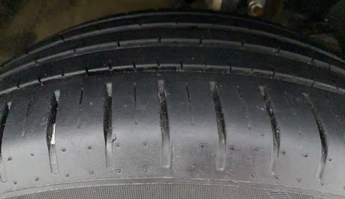 2021 Toyota Glanza G MT PETROL, Petrol, Manual, 20,326 km, Right Rear Tyre Tread