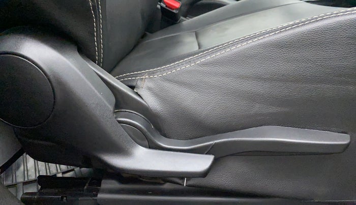 2021 Toyota Glanza G MT PETROL, Petrol, Manual, 20,326 km, Driver Side Adjustment Panel