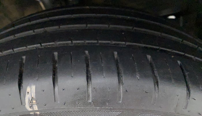 2021 Toyota Glanza G MT PETROL, Petrol, Manual, 20,326 km, Right Front Tyre Tread