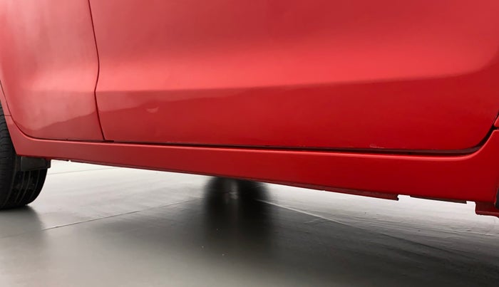 2016 Maruti Baleno ALPHA DIESEL 1.3, Diesel, Manual, 99,240 km, Right running board - Slightly rusted