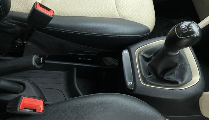 2020 Hyundai NEW SANTRO 1.1 ERA EXICUTIVE, Petrol, Manual, 30,711 km, Gear Lever