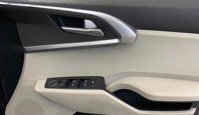 2023 KIA CARENS  PRESTIGE 1.5 TURBO PETROL IMT 7 STR , Petrol, Manual, 52,858 km, Driver Side Door Panels Control