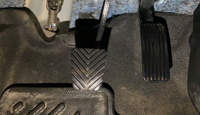 2023 KIA CARENS  PRESTIGE 1.5 TURBO PETROL IMT 7 STR , Petrol, Manual, 52,858 km, Pedals