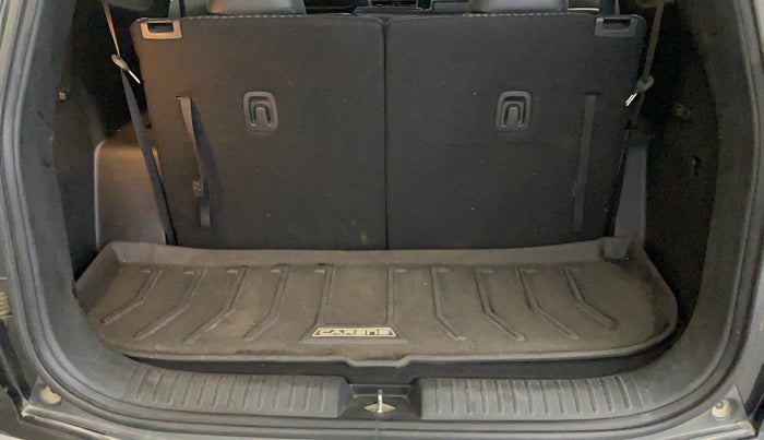 2023 KIA CARENS  PRESTIGE 1.5 TURBO PETROL IMT 7 STR , Petrol, Manual, 52,858 km, Boot Inside