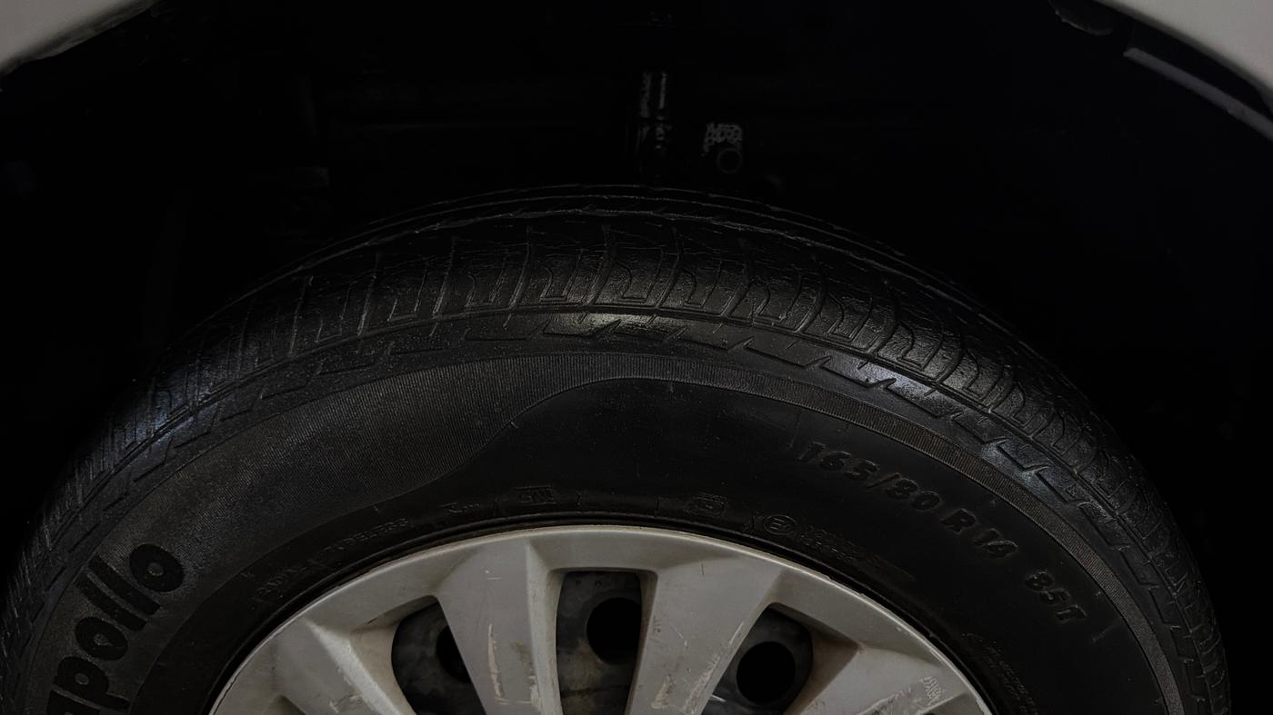 2016 Maruti Swift Dzire VXI, Petrol, Manual, 21,314 km, Left Front Tyre Tread