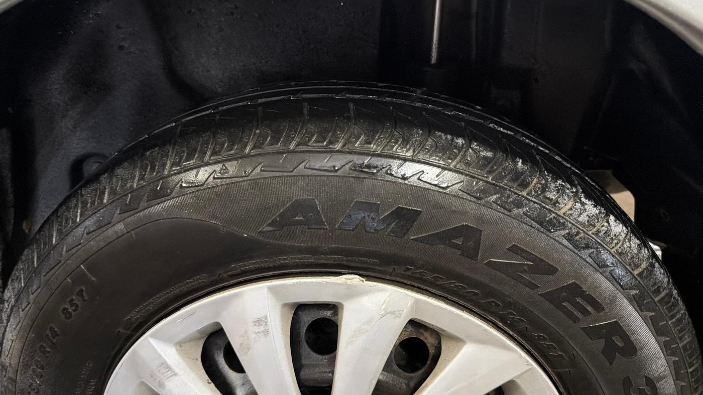 2016 Maruti Swift Dzire VXI, Petrol, Manual, 21,314 km, Left Rear Tyre Tread