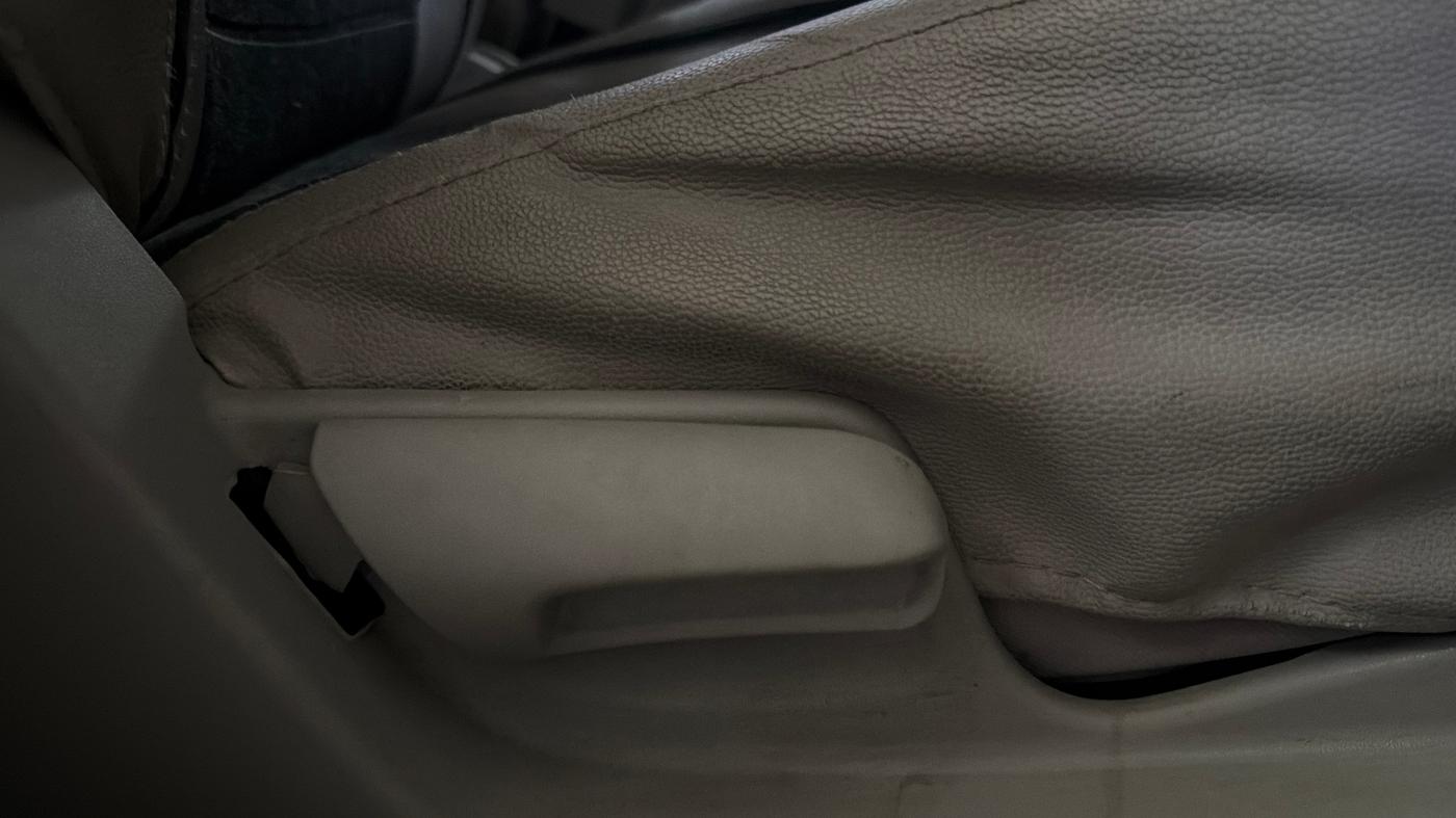 2016 Maruti Swift Dzire VXI, Petrol, Manual, 21,314 km, Driver Side Adjustment Panel