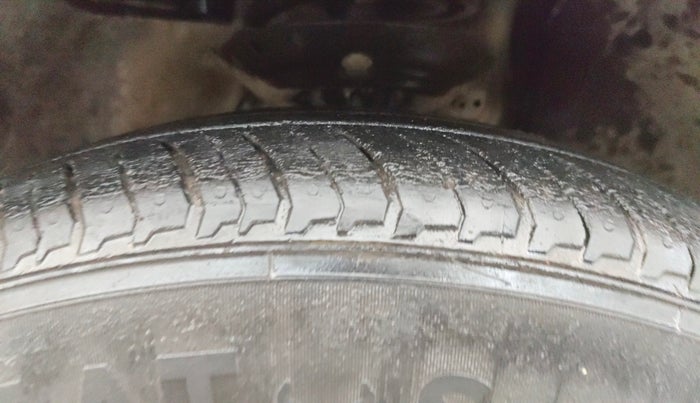 2017 Honda BR-V 1.5L I-VTEC S, CNG, Manual, 81,618 km, Right Front Tyre Tread