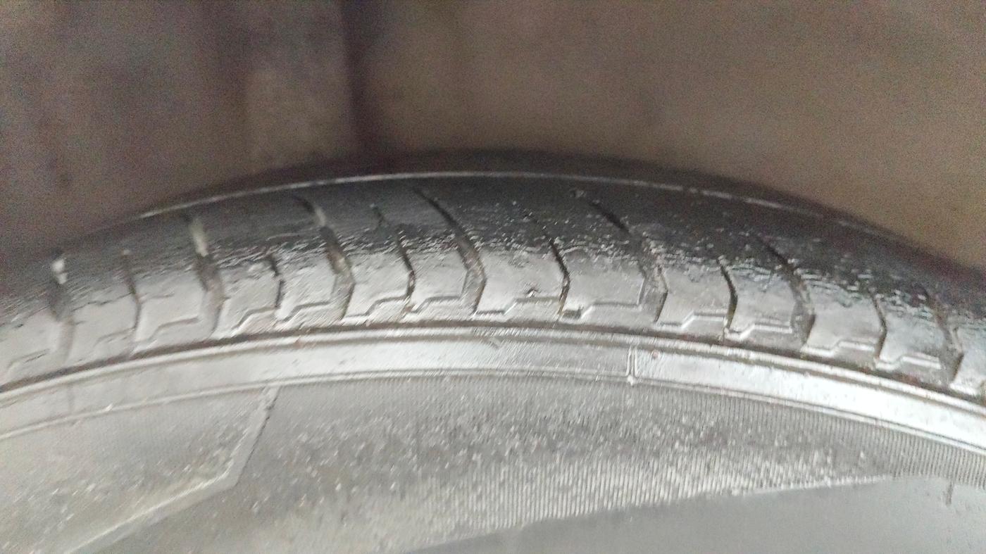 2017 Honda BR-V 1.5L I-VTEC S, CNG, Manual, 81,744 km, Right Rear Tyre Tread