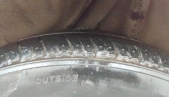 2017 Honda BR-V 1.5L I-VTEC S, CNG, Manual, 81,618 km, Left Rear Tyre Tread