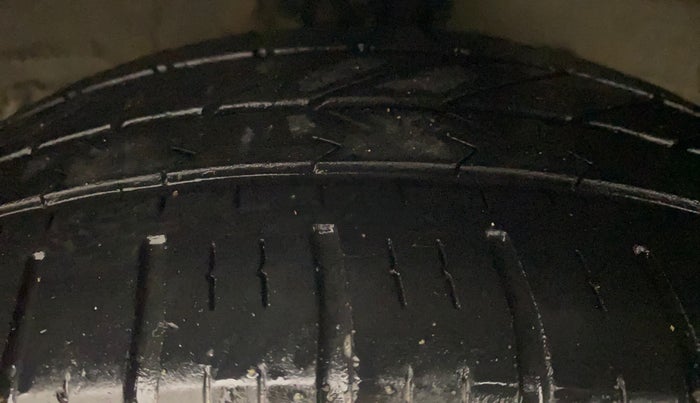 2015 Hyundai Xcent S 1.2, Petrol, Manual, 45,769 km, Right Front Tyre Tread