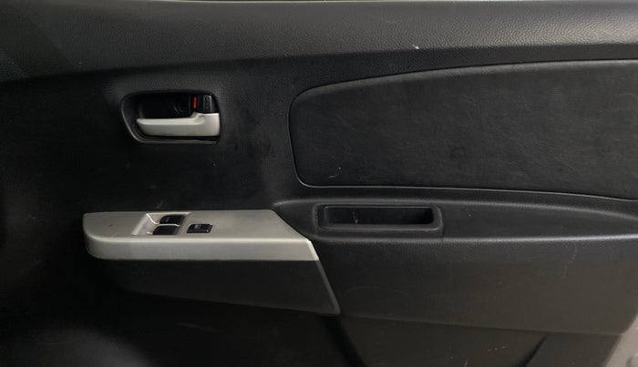 2015 Maruti Wagon R 1.0 LXI, Petrol, Manual, 9,847 km, Driver Side Door Panels Control