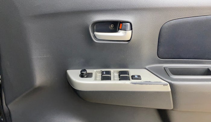 2012 Maruti Wagon R 1.0 LXI, Petrol, Manual, 1,05,087 km, Driver Side Door Panels Control