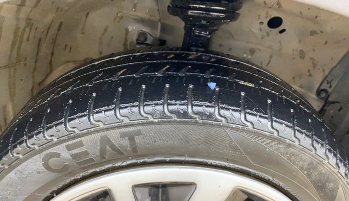 2012 Maruti Wagon R 1.0 LXI, Petrol, Manual, 1,05,087 km, Right Front Tyre Tread