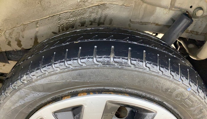 2012 Maruti Wagon R 1.0 LXI, Petrol, Manual, 1,05,087 km, Left Rear Tyre Tread